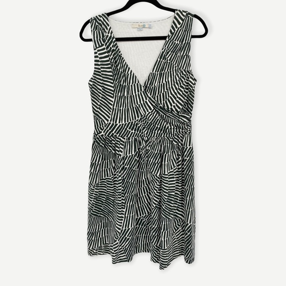 Boden Dresses & Skirts - BODEN Pretty Ruched Wrap Dress WW062 SIZE 10R